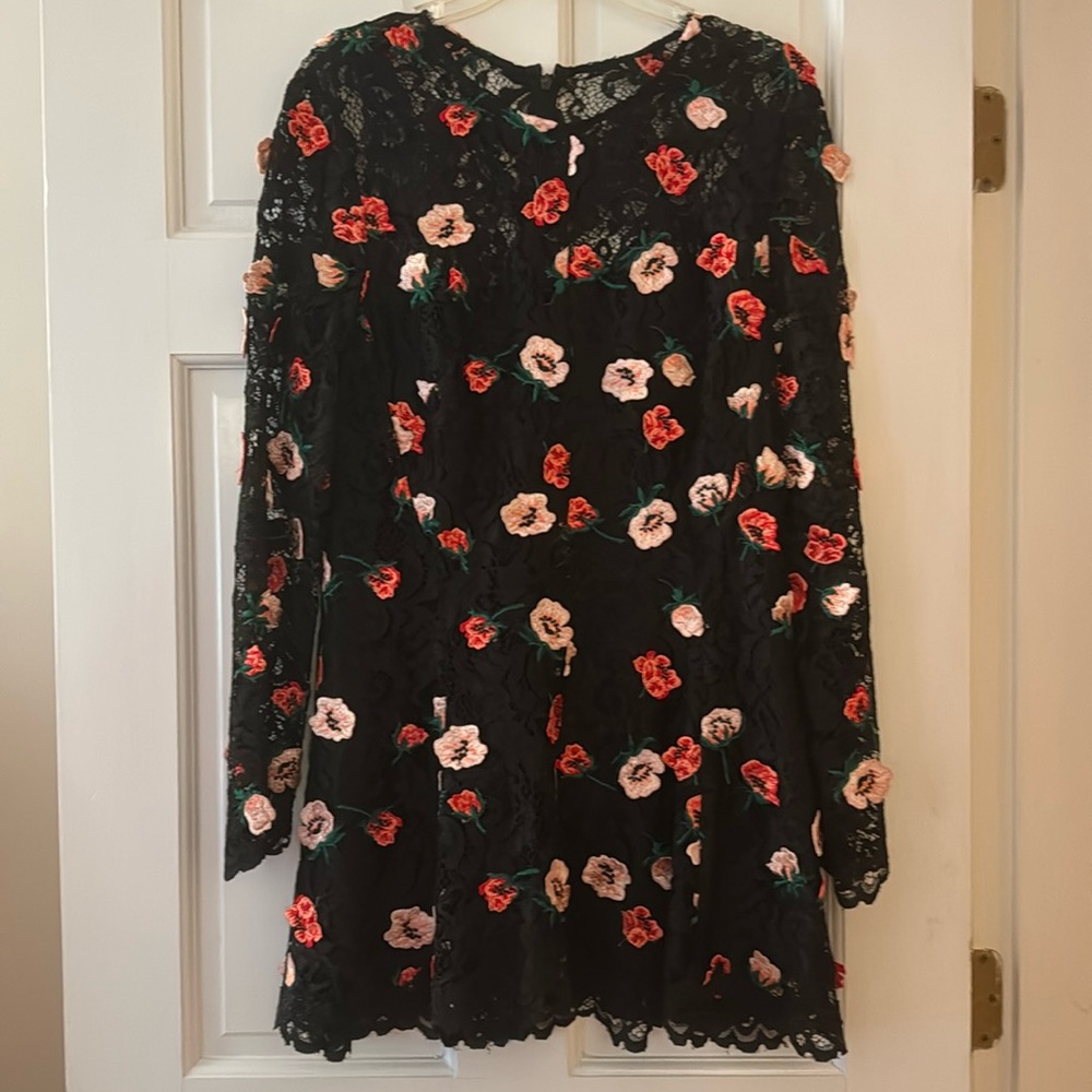Lela Rose. Top/mini dress. Size 12. Lace flower design in black